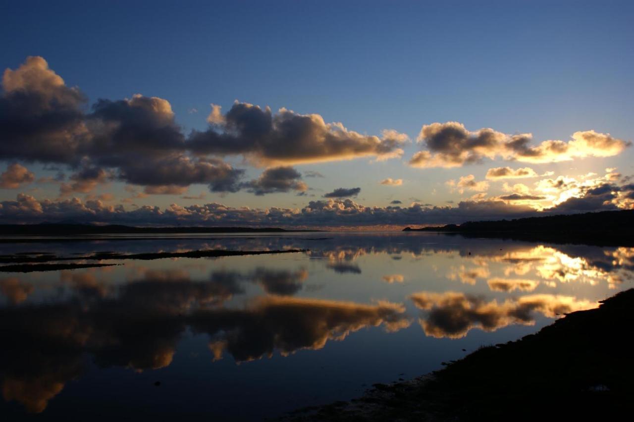 Llanw Malltraeth - Malltraeth Tides Llangadwaladr  Exterior foto